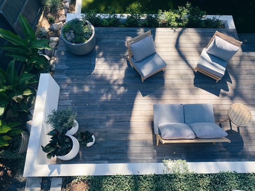 Creating an outdoor space for dining and relaxing: what you need to know